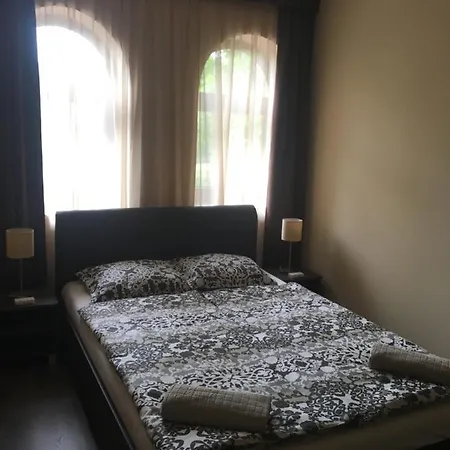 B11 * Balatonföldvár