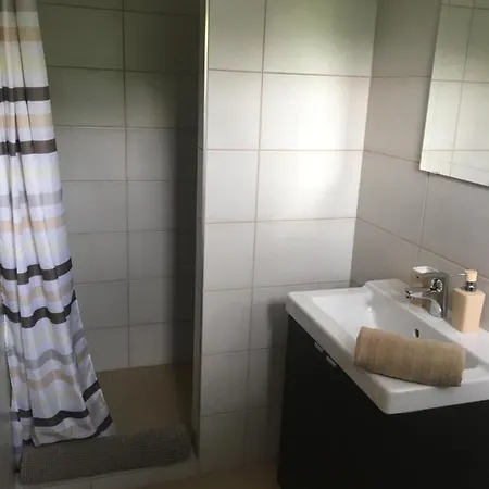 B11 * Balatonföldvár